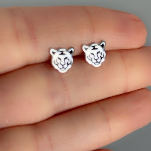 Sterling Silver Tiger Stud Earrings - Picture 11 of 11